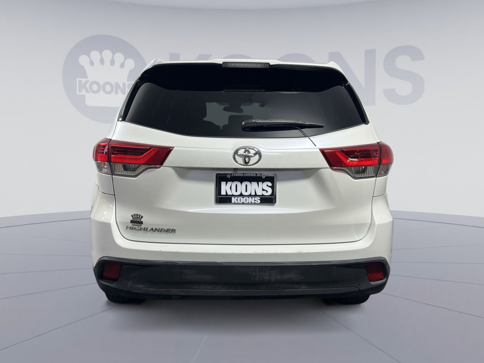 Used 2019 Toyota Highlander LE image 5