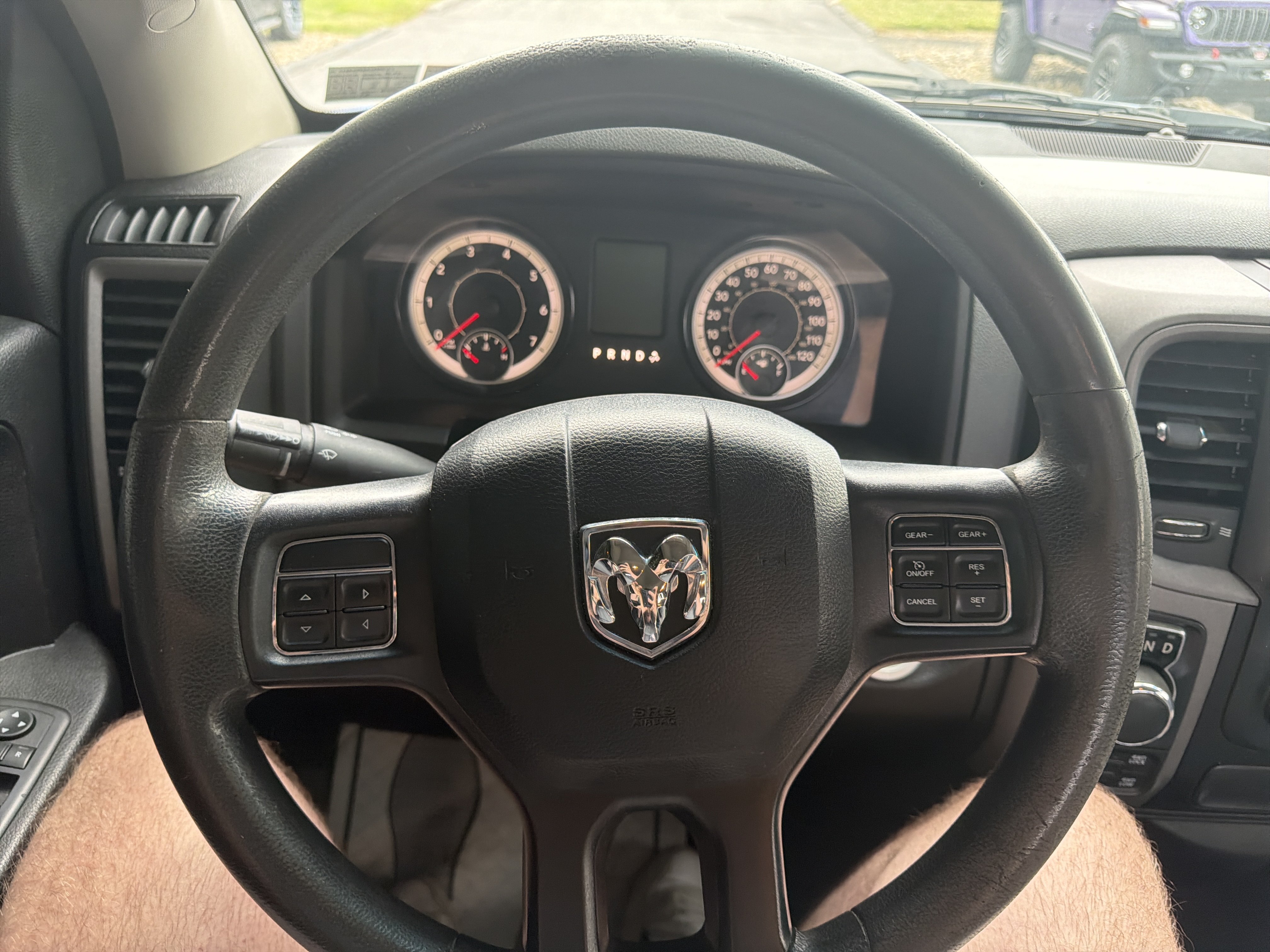 Used 2019 RAM 1500 Express AWD/4WD image 17