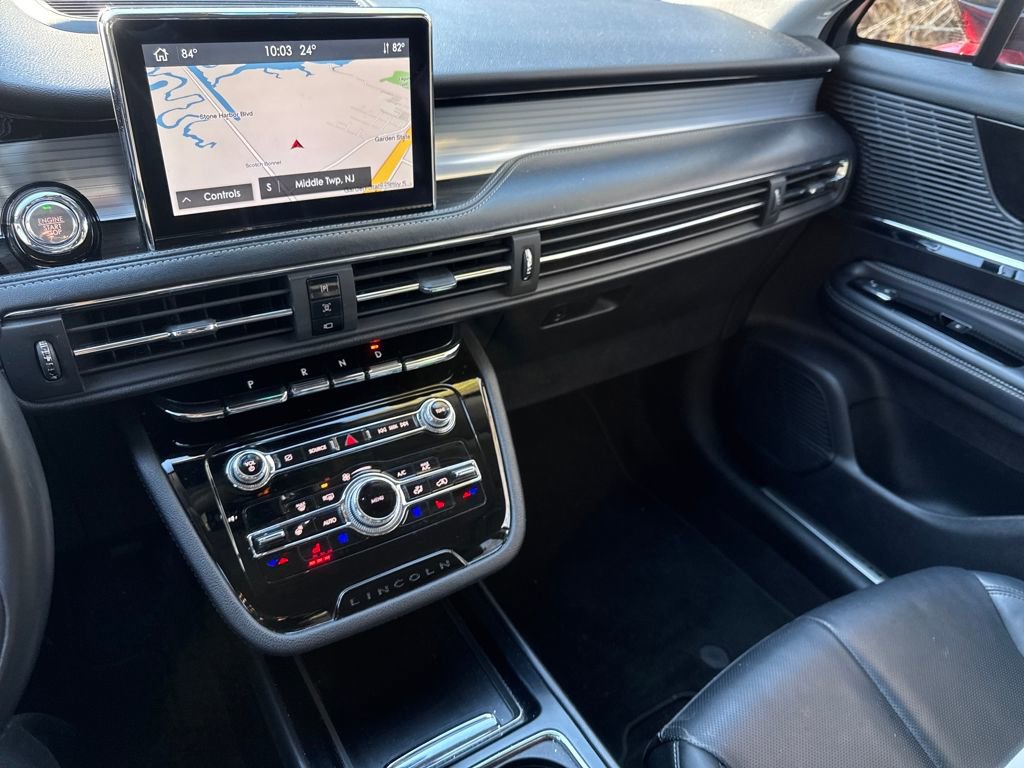 Used 2022 Lincoln Corsair AWD w/ Equipment Group 101A image 11