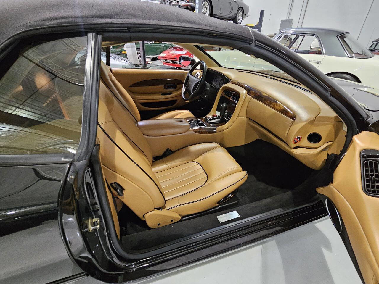 Used 1997 Aston Martin DB7 Volante image 13