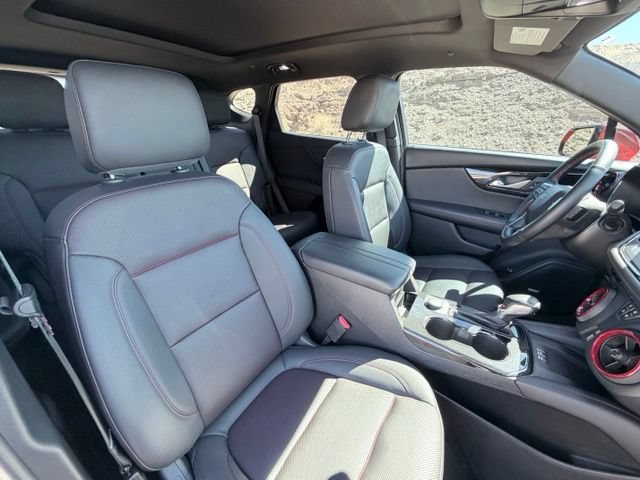Used 2025 Chevrolet Blazer RS w/ Driver Confidence II Package FWD image 32