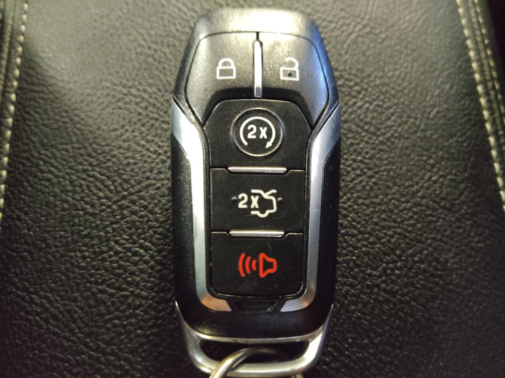 Used 2016 Lincoln MKZ FWD image 32