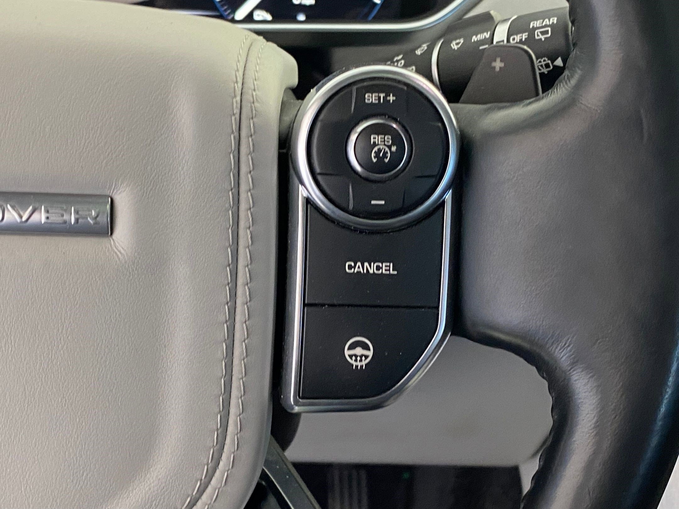 Used 2014 Land Rover Range Rover HSE image 31