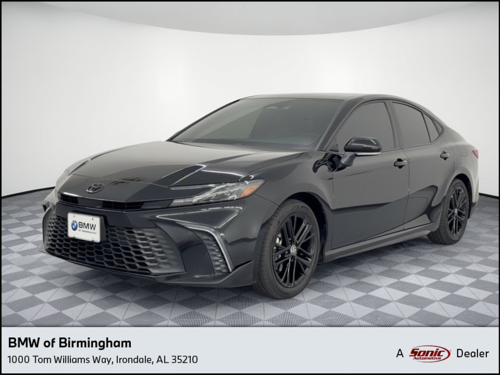 Used 2025 Toyota Camry SE w/ Multimedia Upgrade Package
