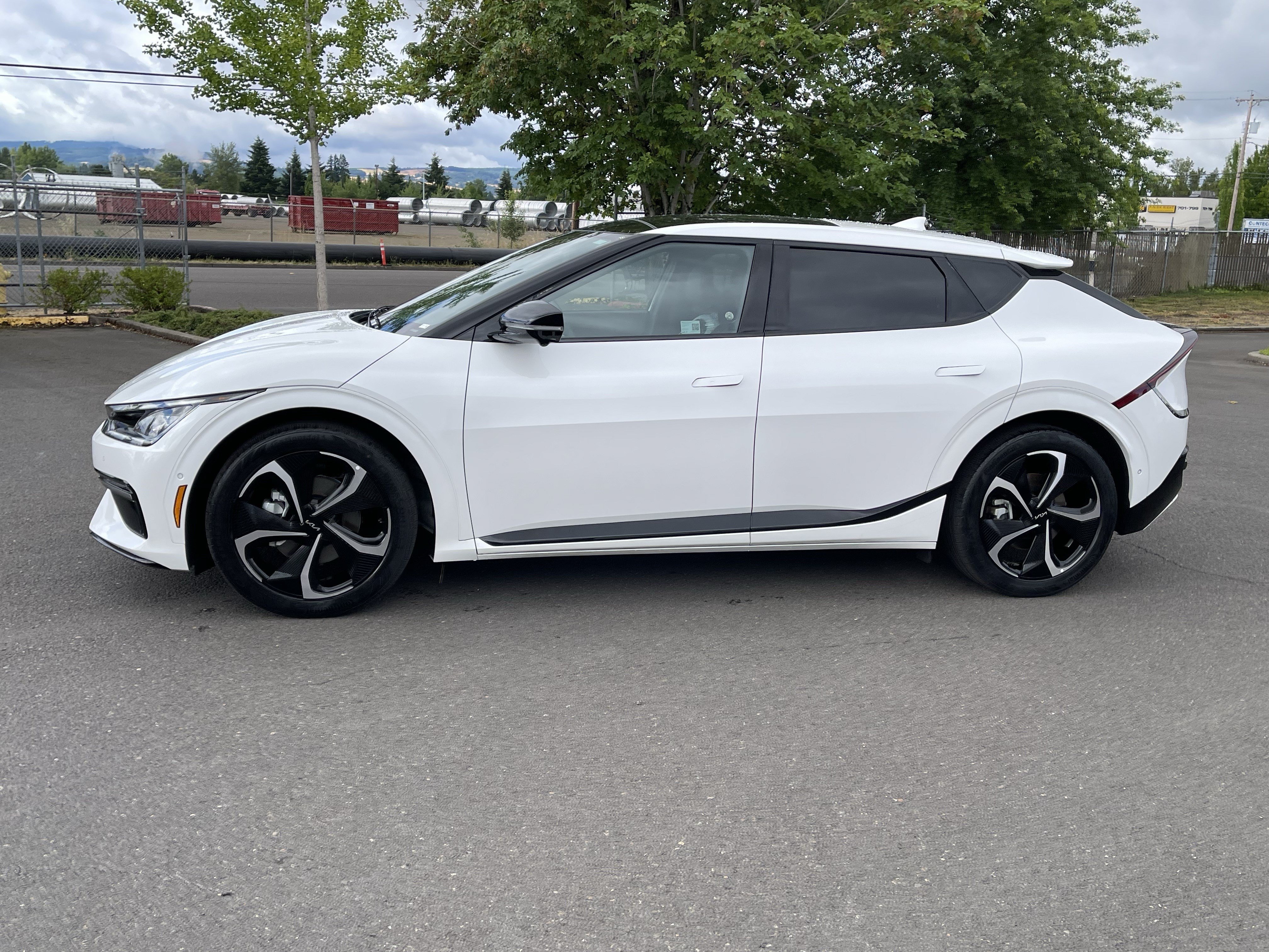 Used 2023 Kia EV6 GT-Line w/ GT-Line Suede Seat Package AWD/4WD image 2