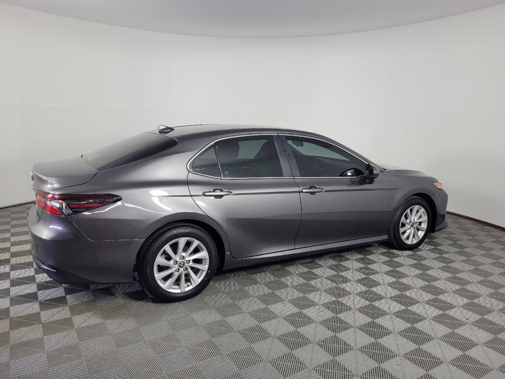 Used 2021 Toyota Camry LE FWD image 10