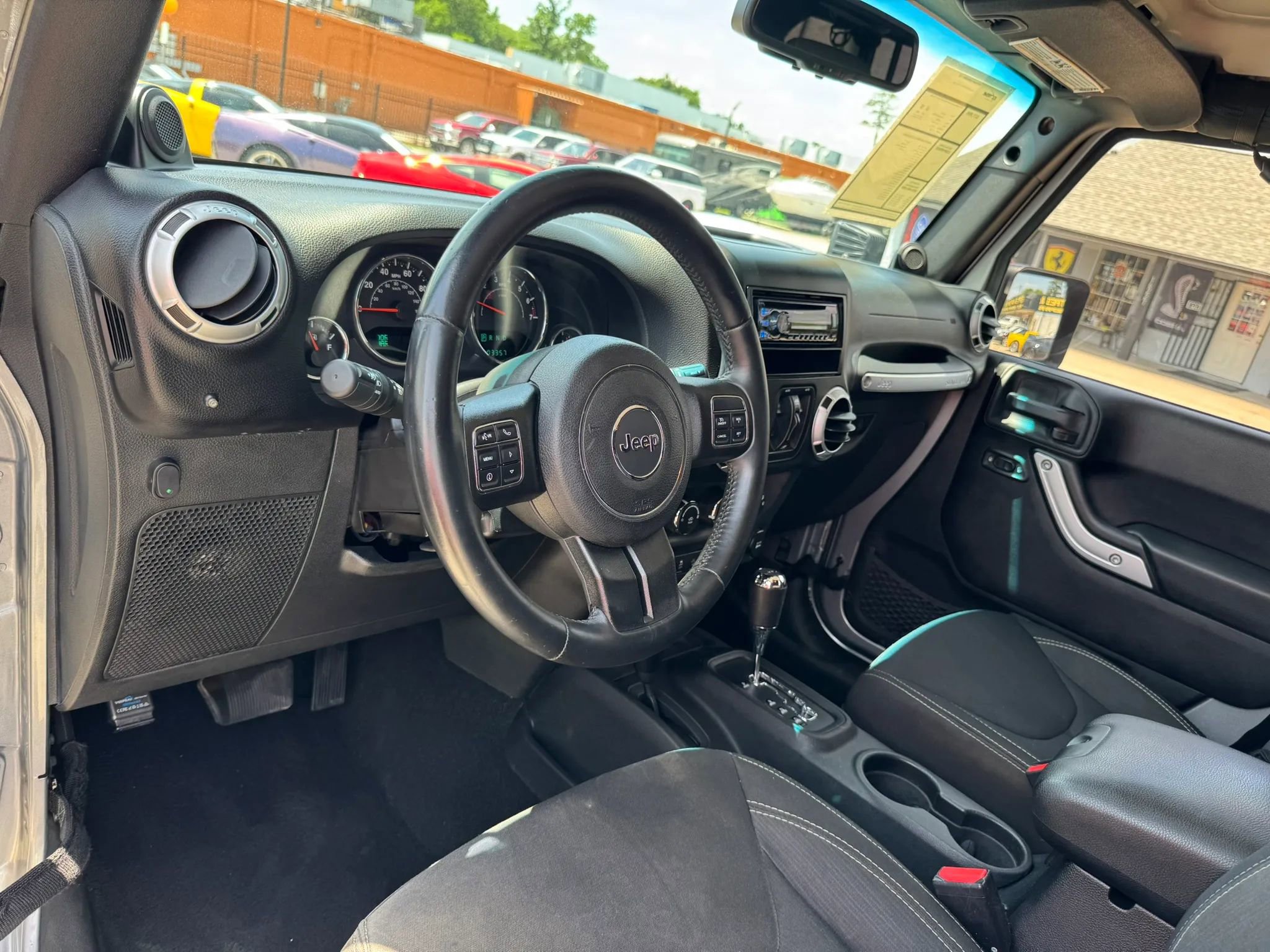 Used 2014 Jeep Wrangler Unlimited Sahara w/ Max Tow Package AWD/4WD image 27