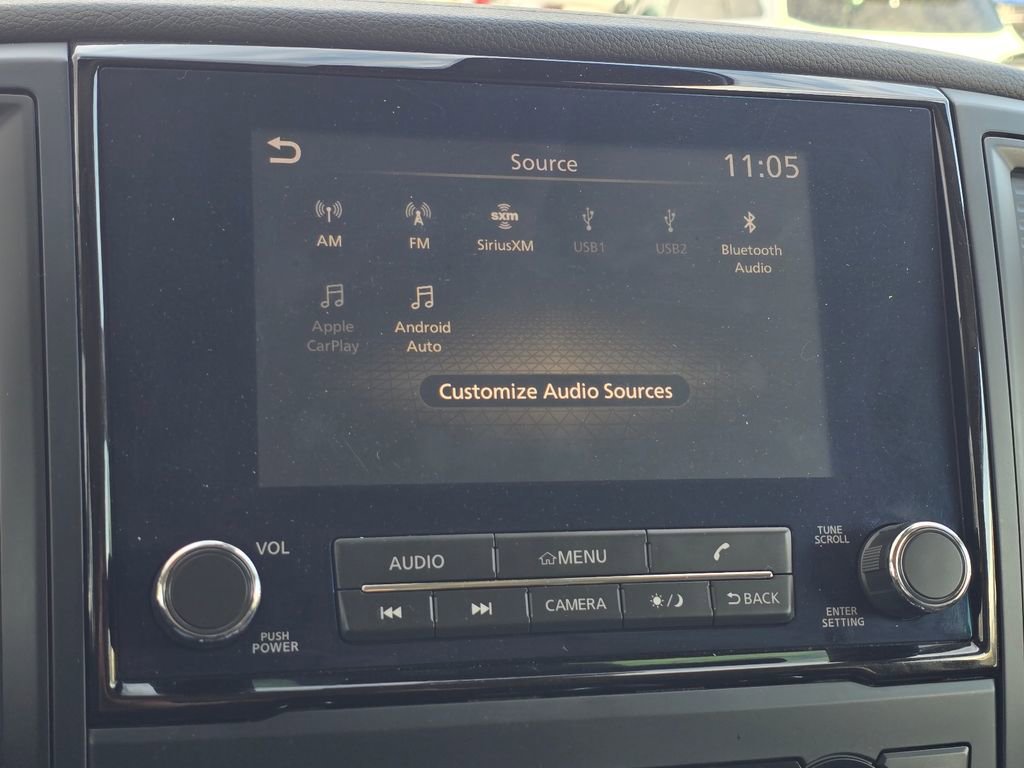 Used 2024 Nissan Titan SV w/ SV Convenience Package image 16