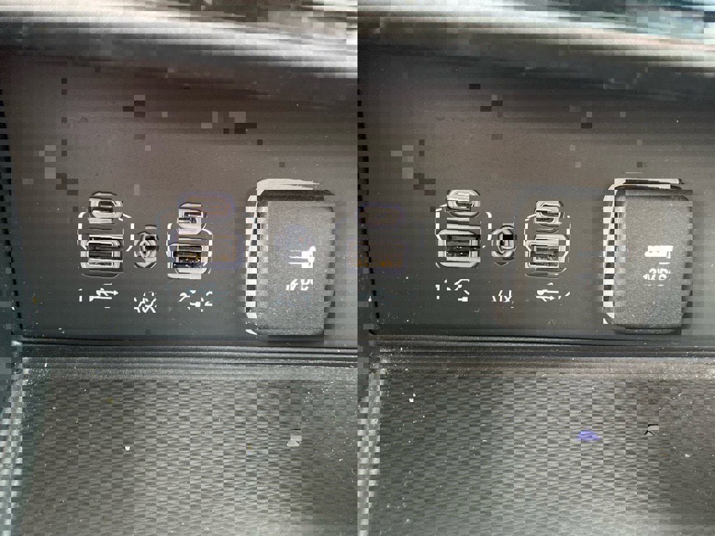 Used 2024 Jeep Grand Cherokee L Altitude image 12