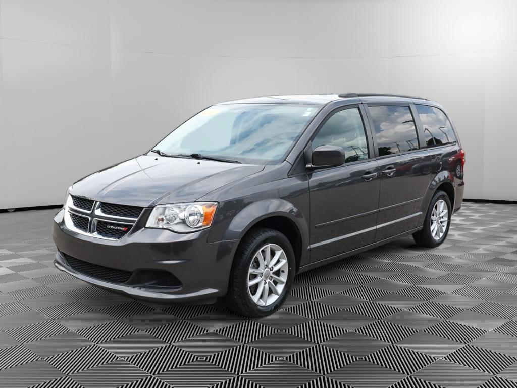 Used 2016 Dodge Grand Caravan SXT FWD image 2