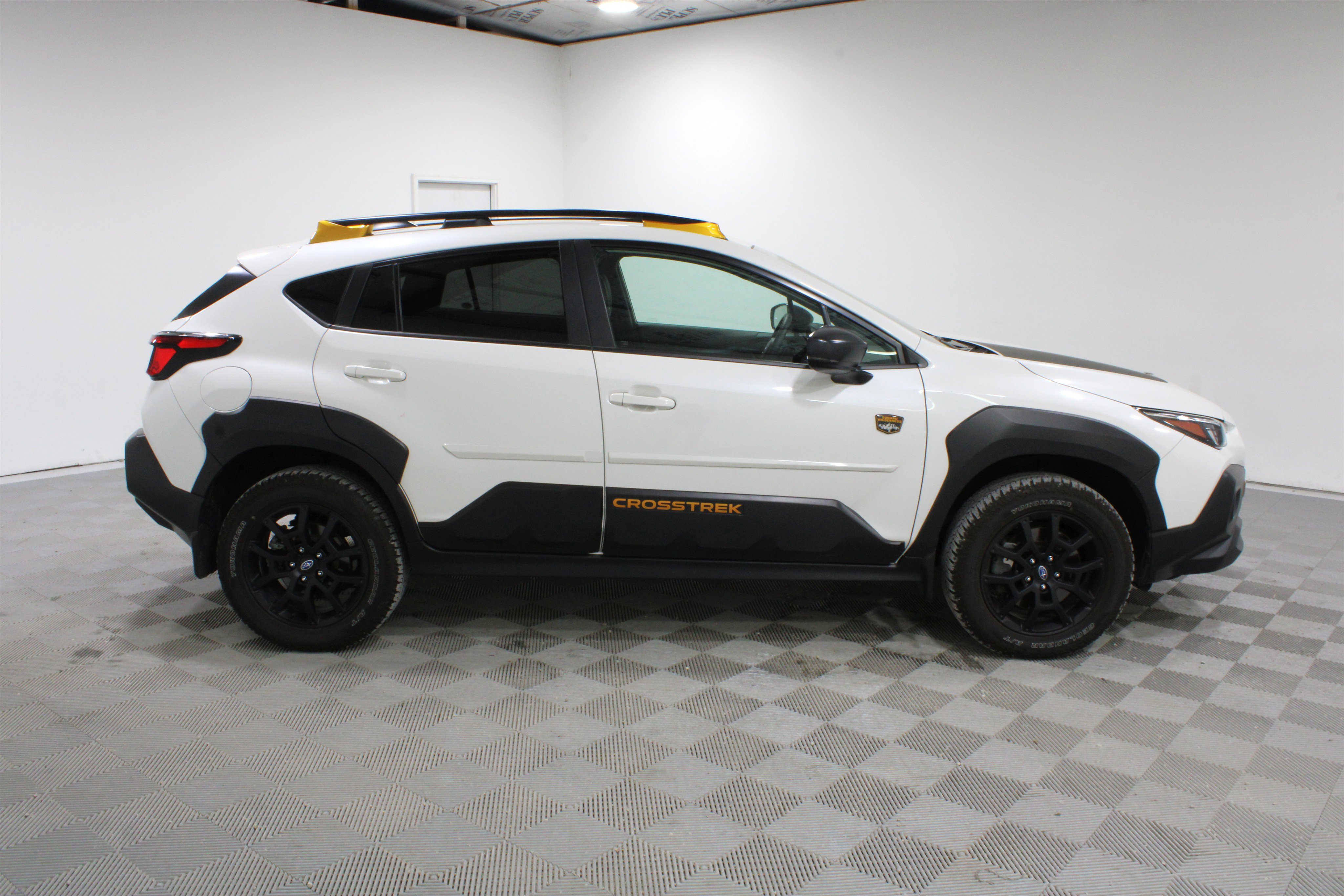 Used 2024 Subaru Crosstrek 2.5i Wilderness w/ Crosstrek Mirror Package AWD/4WD image 27