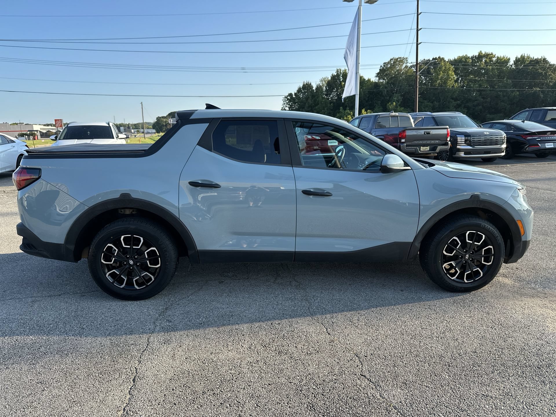 Used 2022 Hyundai Santa Cruz SE FWD image 9