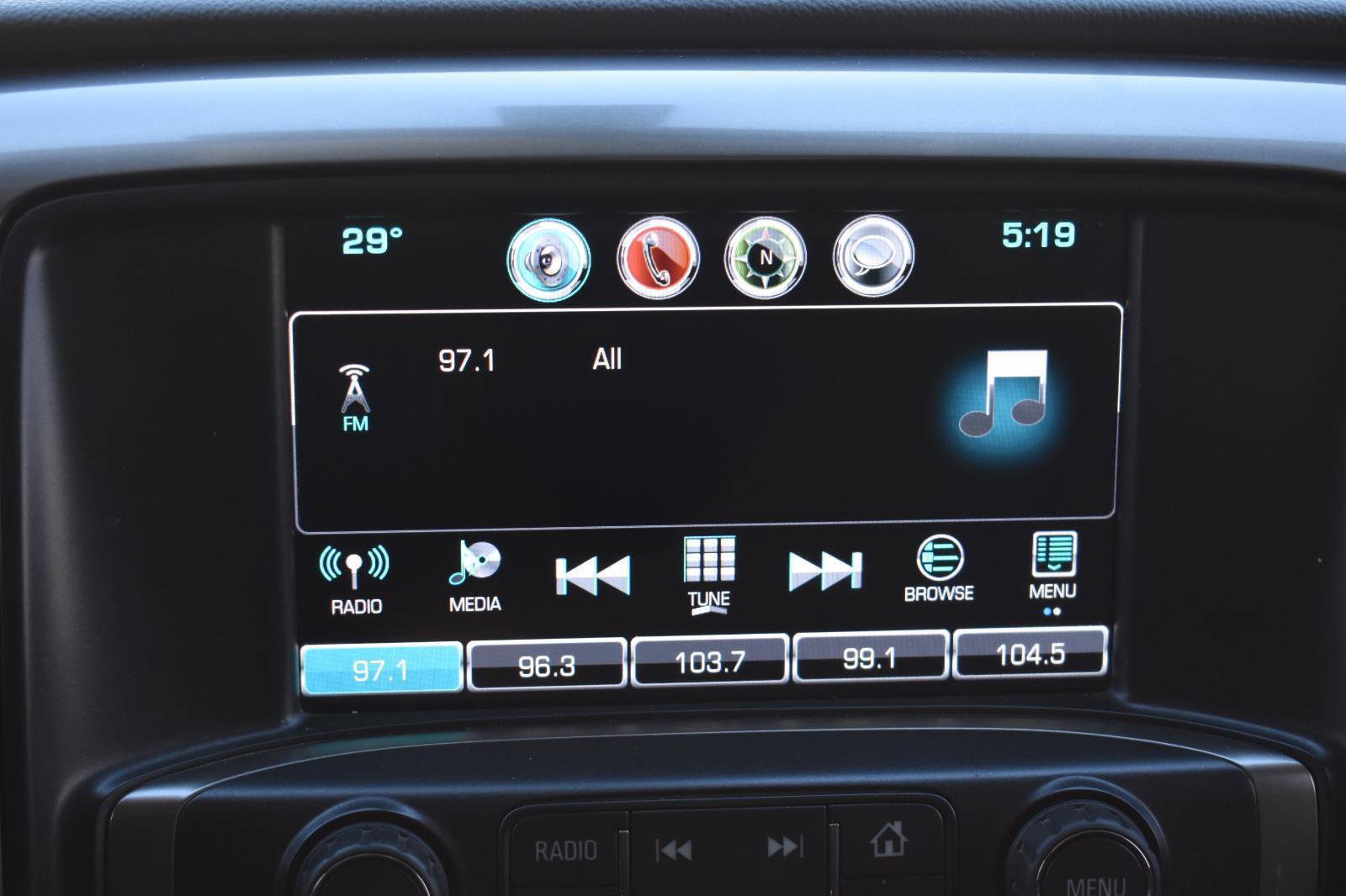 Used 2018 Chevrolet Silverado 1500 LT w/ All Star Edition image 29