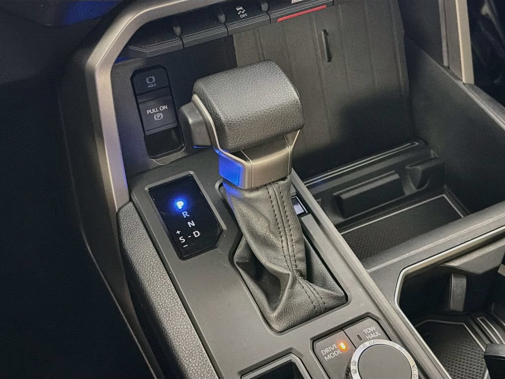 Used 2022 Toyota Tundra SR5 AWD/4WD image 16