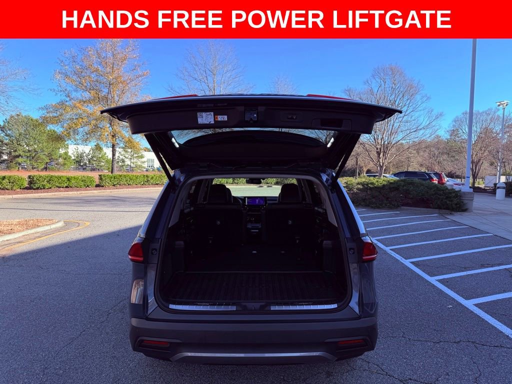 Used 2026 Toyota Grand Highlander FWD image 8