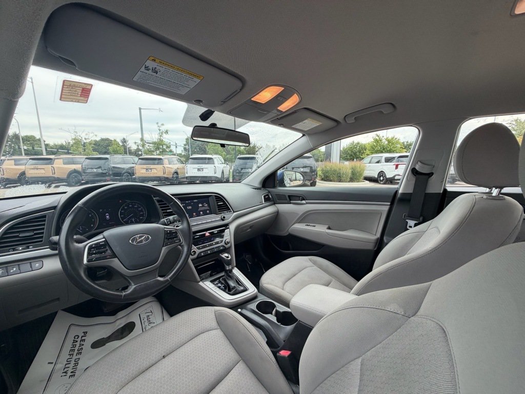 Used 2017 Hyundai Elantra SE w/ SE A/T Tech Package 03 FWD image 8