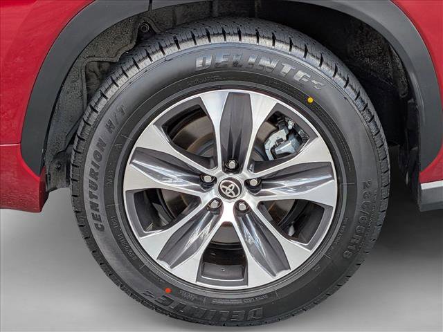 Used 2023 Toyota Highlander XLE FWD image 24