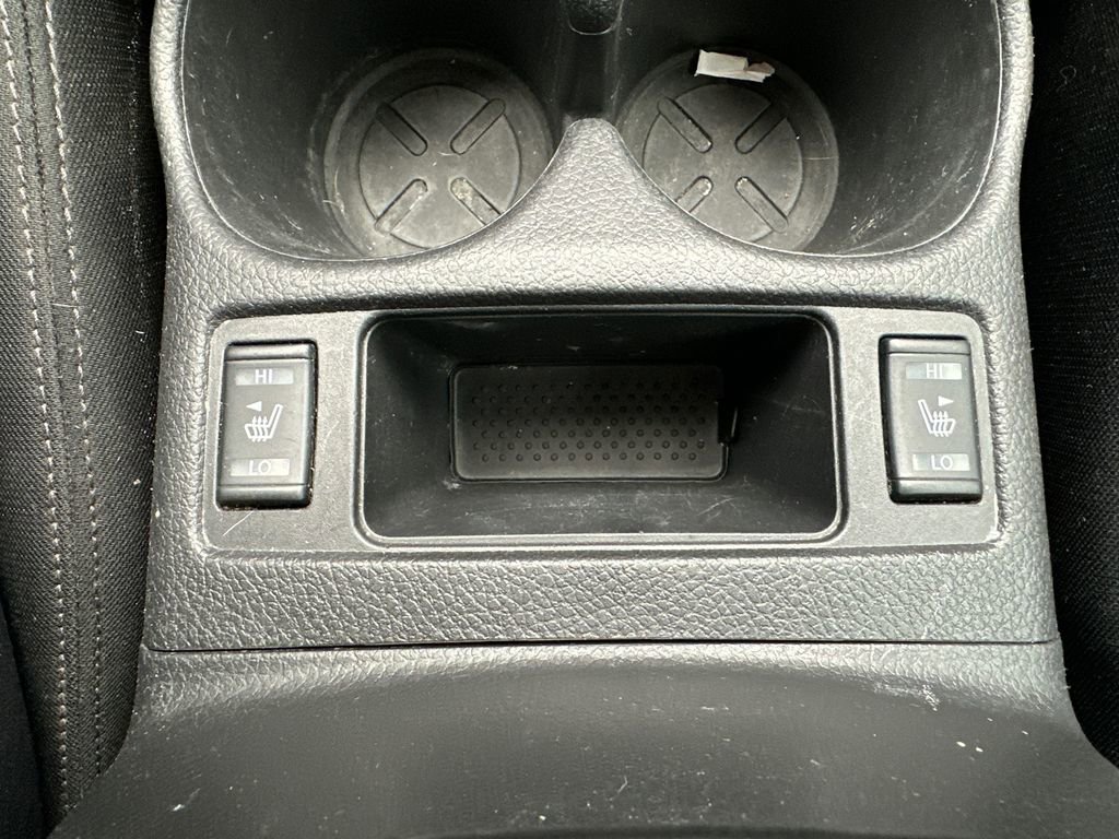 Used 2019 Nissan Rogue SV image 30