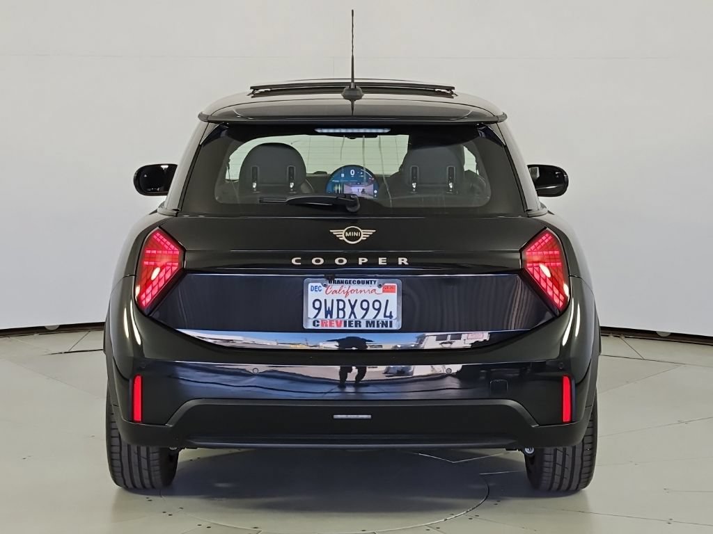 Used 2026 MINI Cooper 2-Door Hardtop FWD image 8