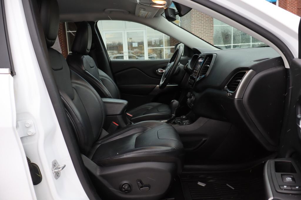 Used 2020 Jeep Cherokee Limited image 45