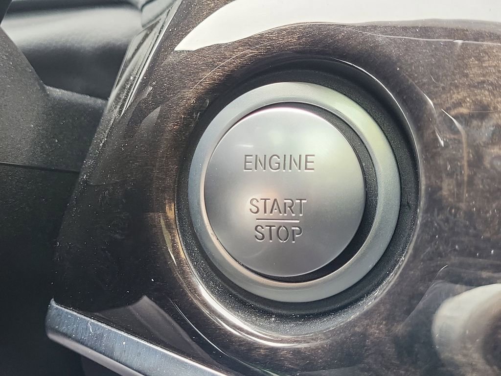 Used 2015 Mercedes-Benz S 550 4MATIC Sedan image 20