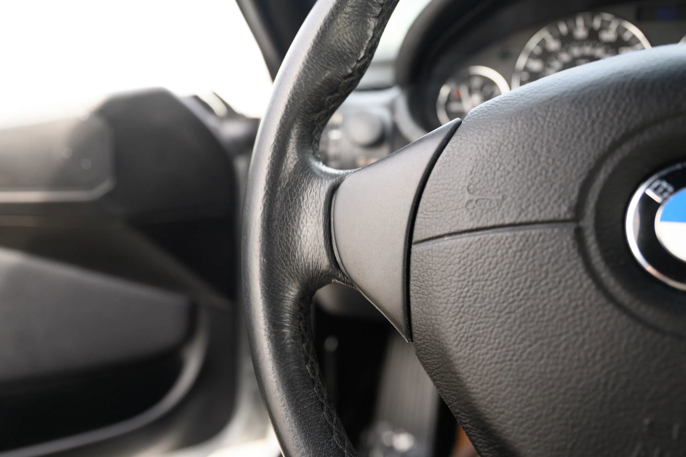 Used 2001 BMW Z3 3.0i image 45