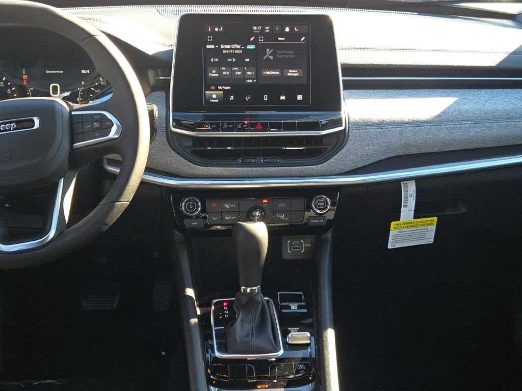 New 2026 Jeep Compass Latitude image 19