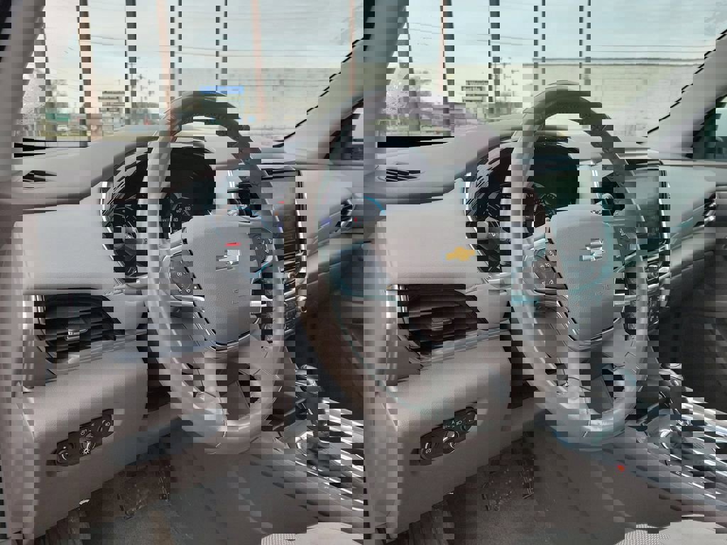 Certified 2020 Chevrolet Traverse LT w/ Driver Confidence II Package image 23