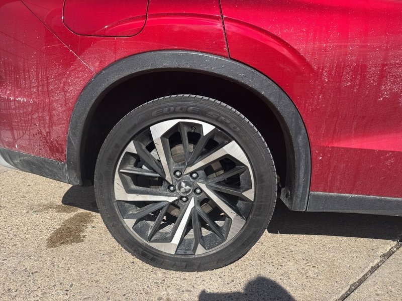 Used 2023 Mitsubishi Outlander SE image 7