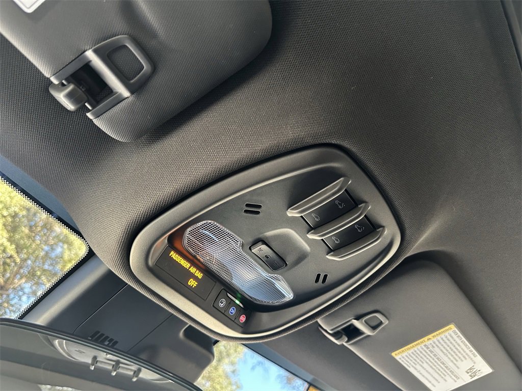 Used 2024 Buick Envista Sport Touring w/ Convenience I Package image 33