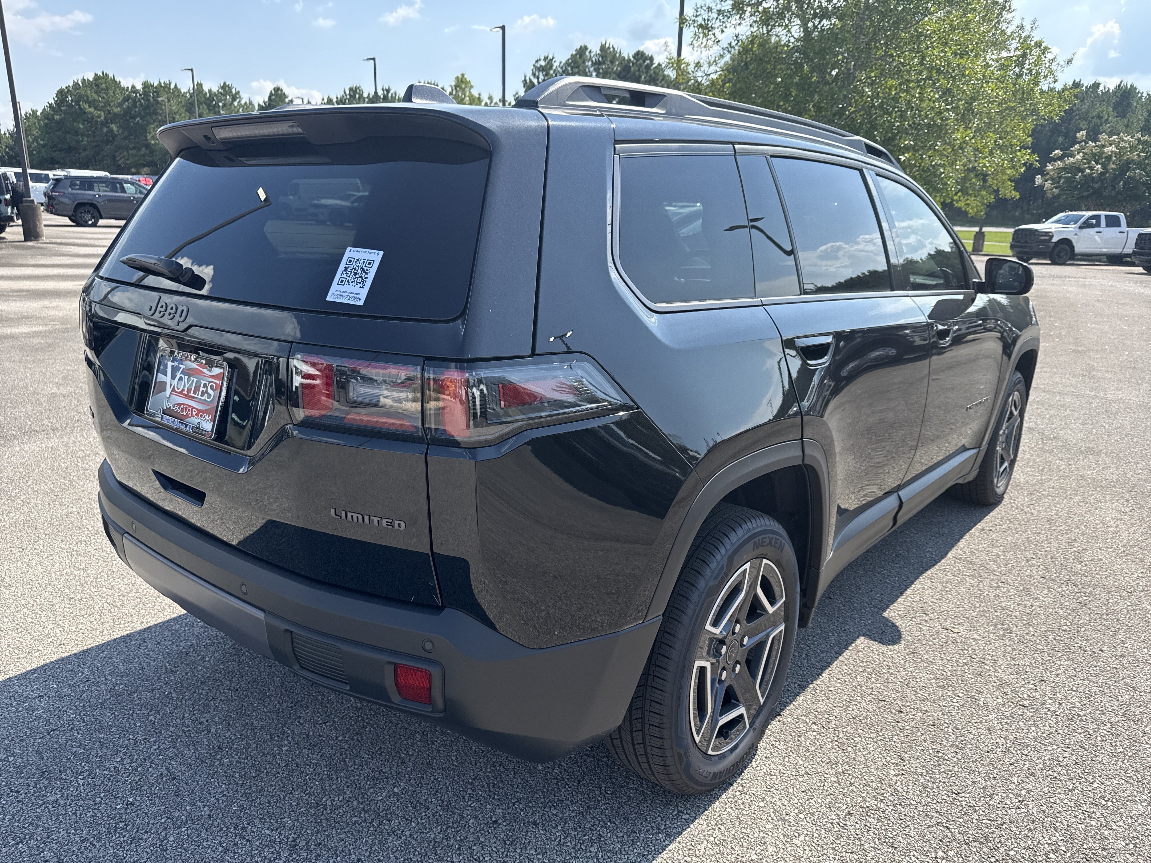 New 2026 Jeep Cherokee Limited AWD/4WD image 7