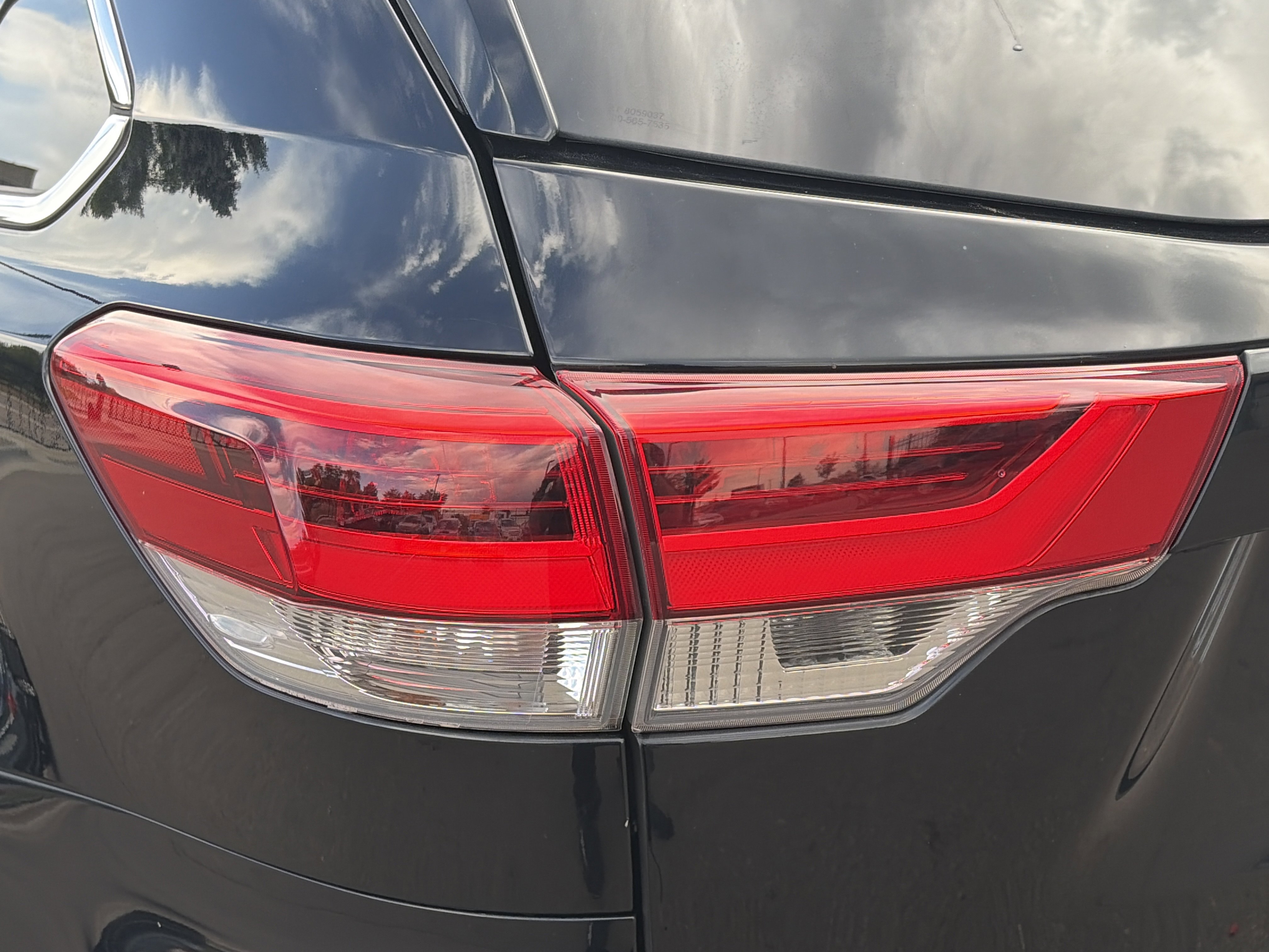 Used 2018 Toyota Highlander Plus AWD/4WD image 26