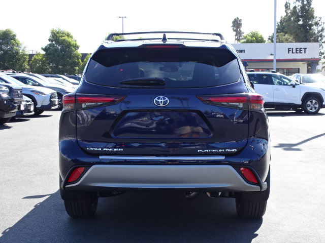New 2026 Toyota Highlander Platinum AWD/4WD image 6