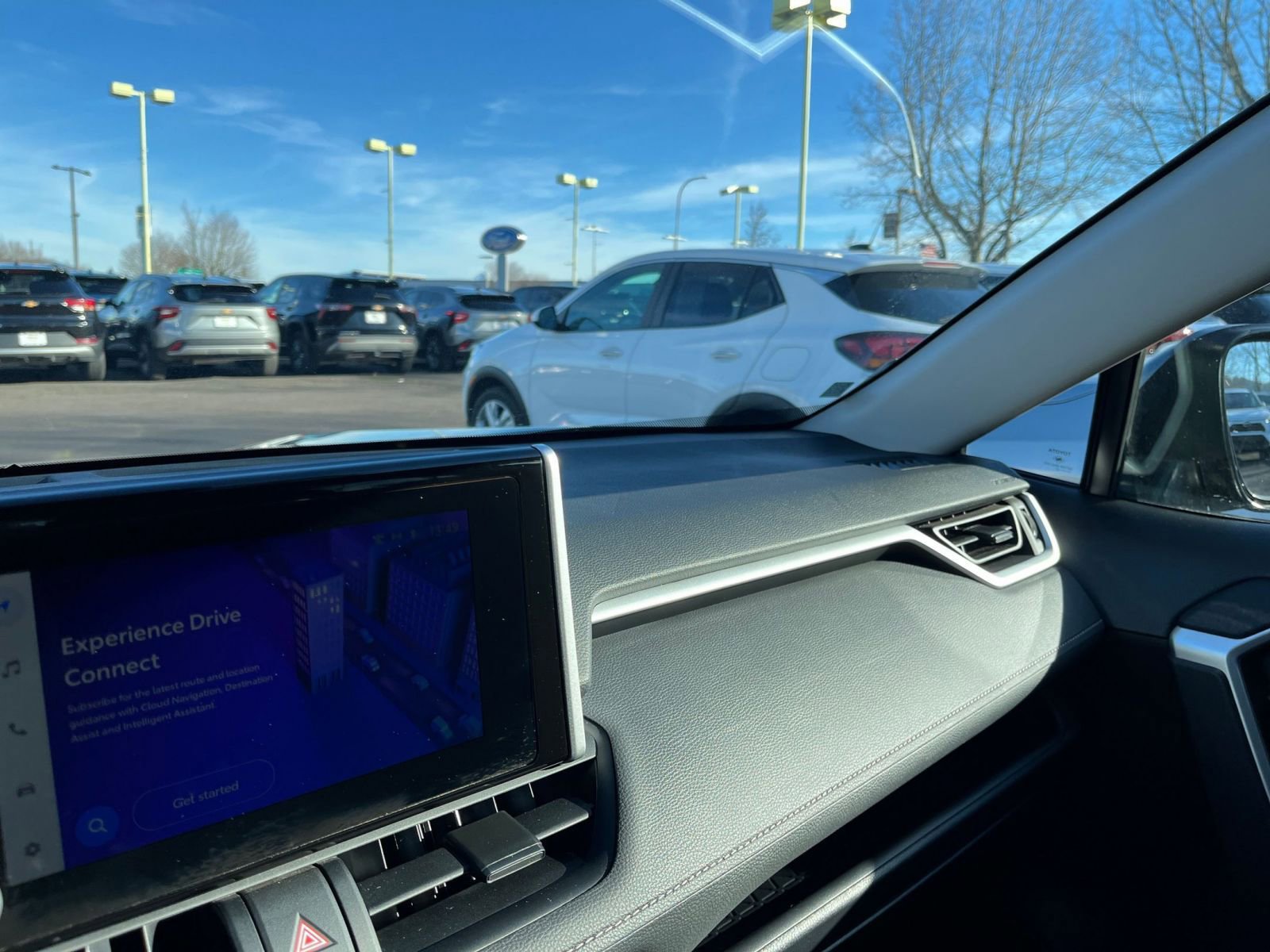 Used 2025 Toyota RAV4 XLE w/ Convenience Package image 38