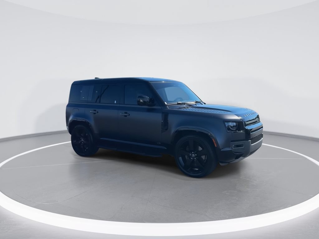 Used 2023 Land Rover Defender 110 AWD/4WD image 2