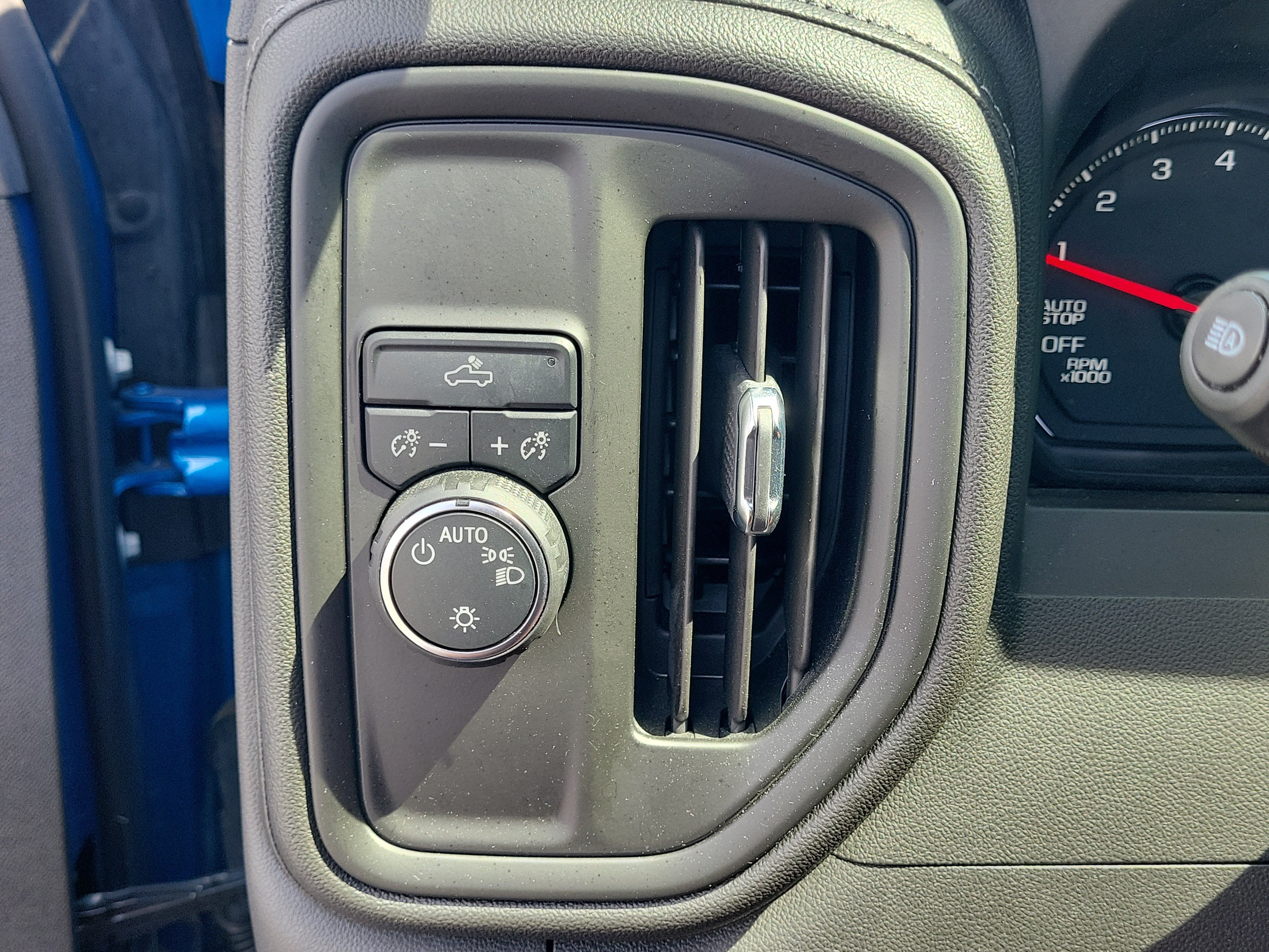 Used 2023 Chevrolet Silverado 1500 Custom RWD image 22