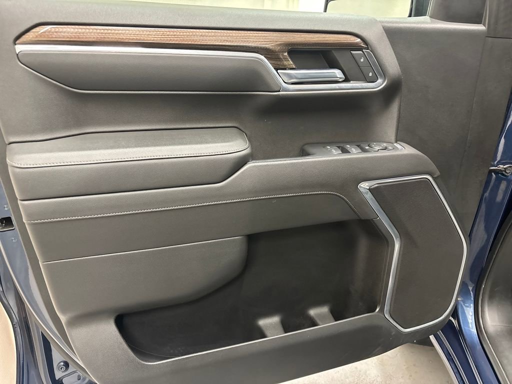 Used 2022 Chevrolet Silverado 1500 LT w/ Z71 Off-Road Package image 10