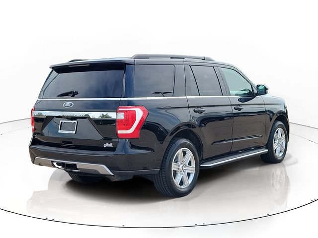 Used 2018 Ford Expedition XLT w/ Equipment Group 202A AWD/4WD image 3