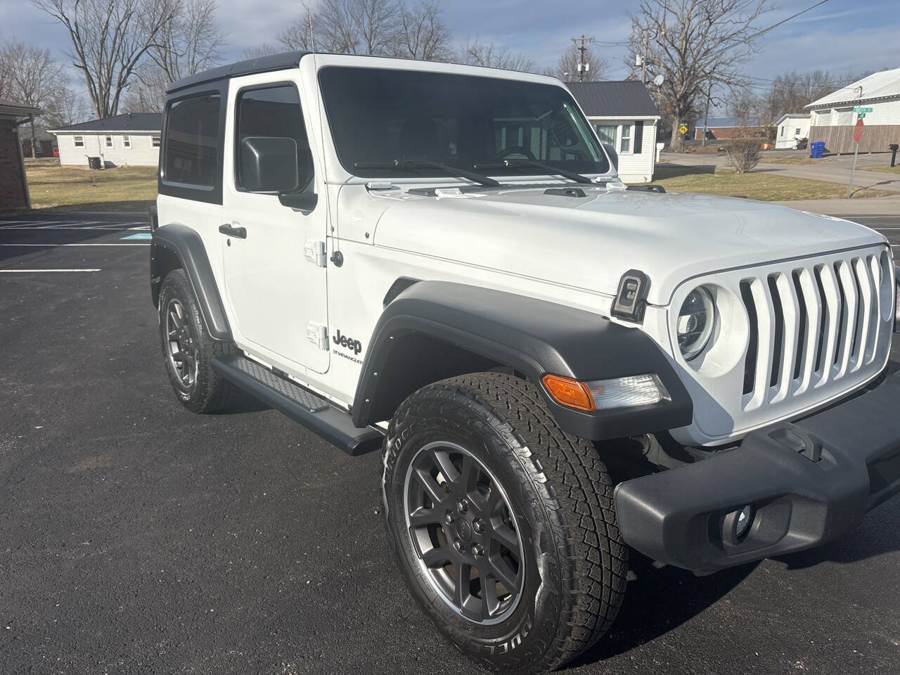 Used 2023 Jeep Wrangler Sport AWD/4WD image 6