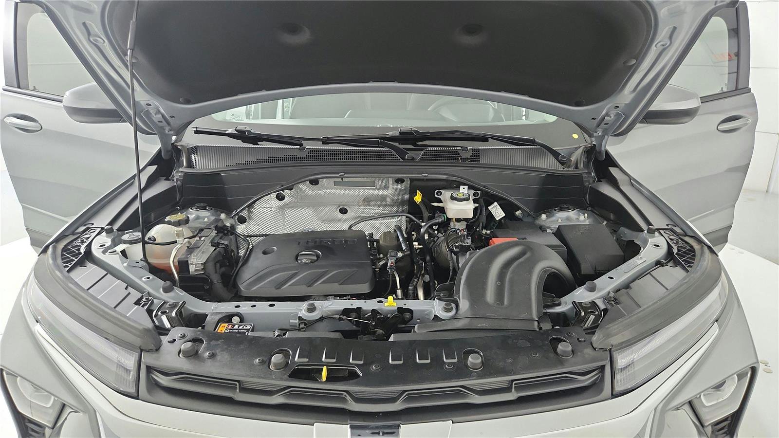 Used 2024 Chevrolet TrailBlazer LT w/ Driver Confidence Package image 35