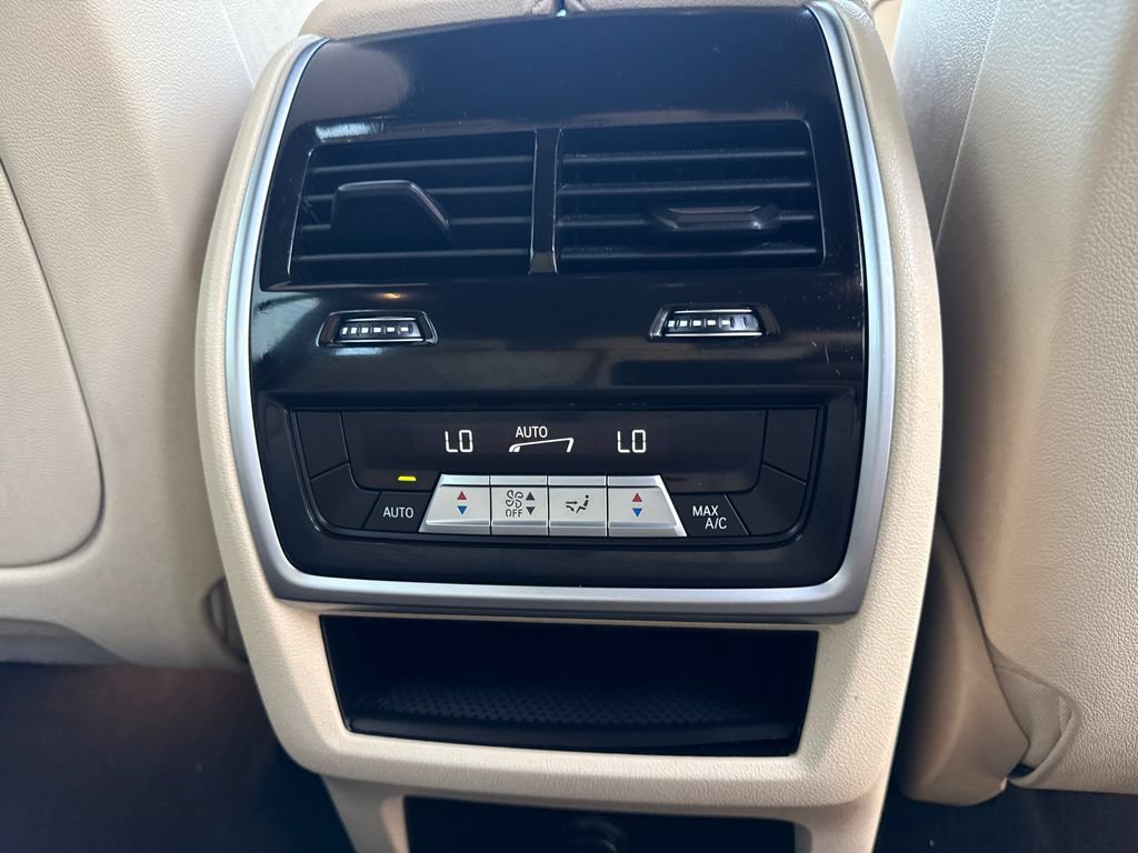 Used 2021 BMW X5 xDrive40i w/ Convenience Package AWD/4WD image 17