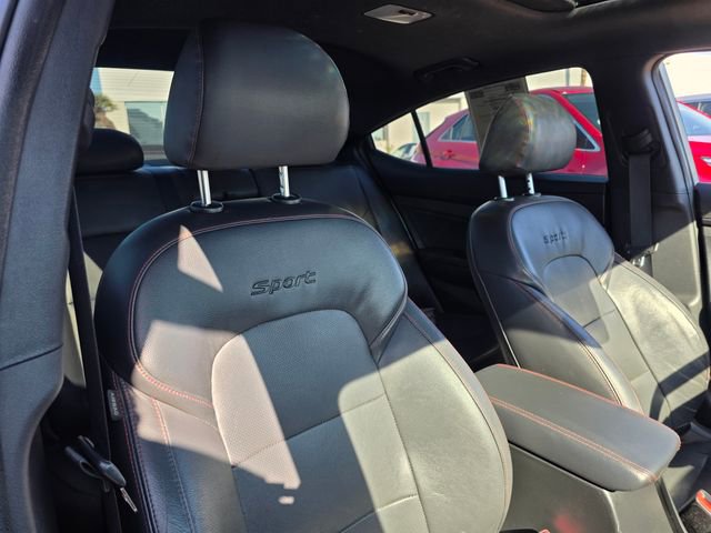Used 2018 Hyundai Elantra Sport FWD image 11