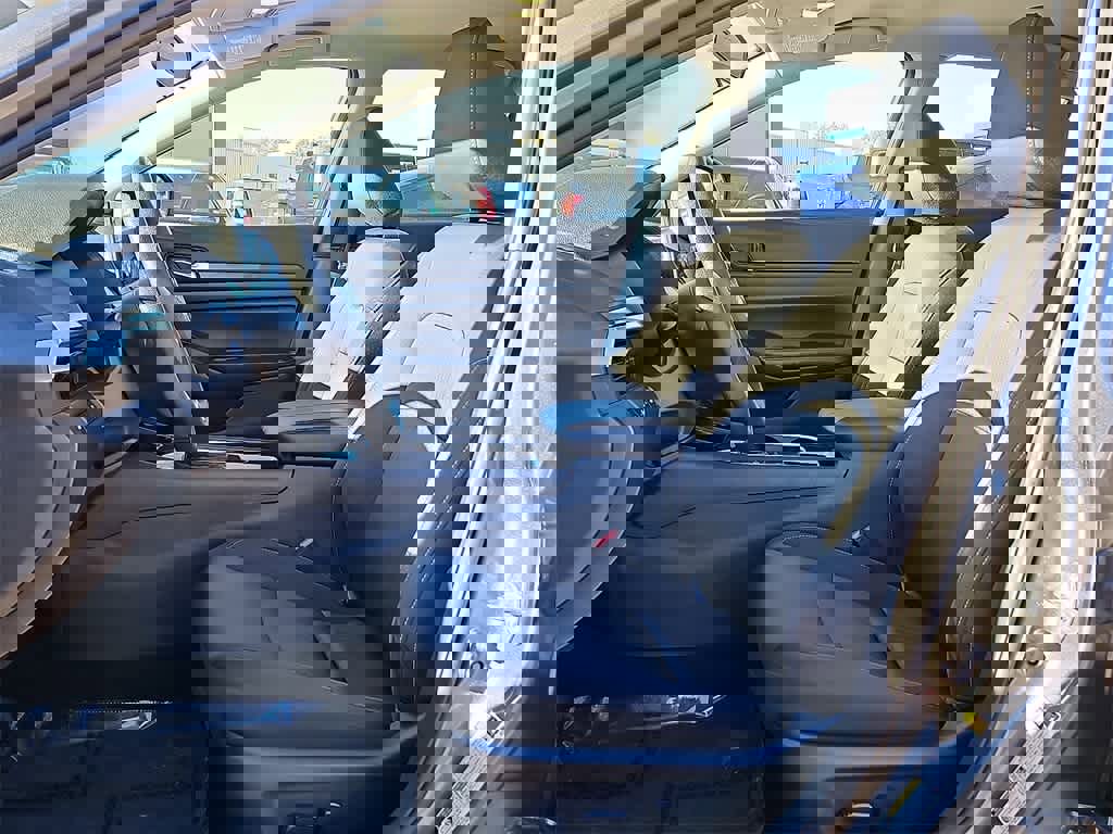 Used 2024 Nissan Altima 2.5 SV image 13