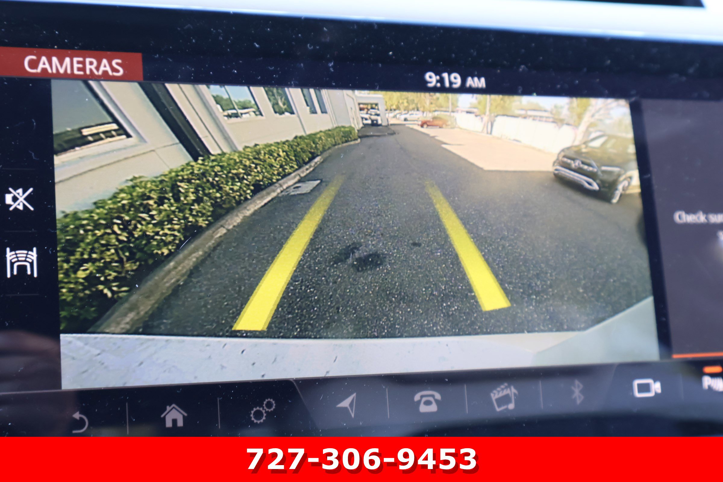 Used 2021 Land Rover Range Rover Sport HST image 4