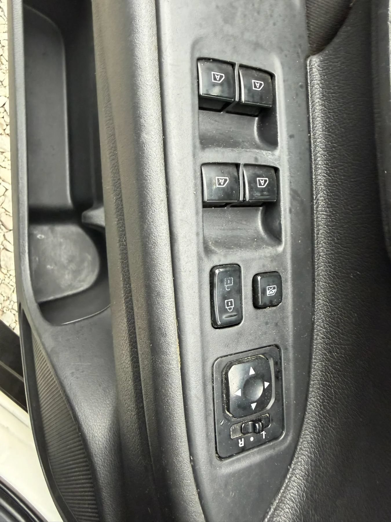 Used 2020 Mitsubishi Outlander ES FWD image 22