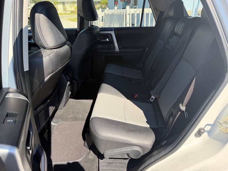 Used 2022 Toyota 4Runner SR5 Premium w/ Moonroof Package RWD image 15