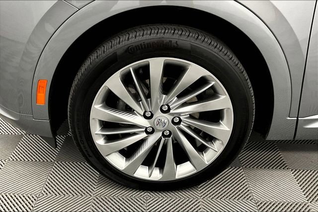 Used 2024 Buick Envision Avenir image 10