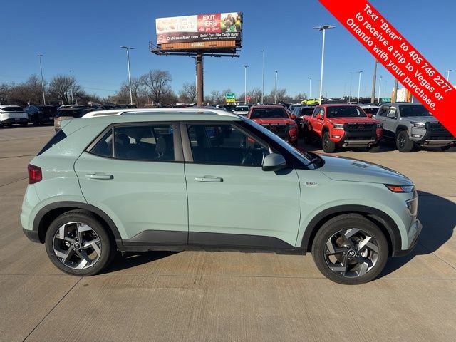 Used 2025 Hyundai Venue SEL image 6