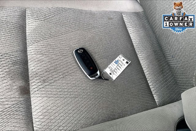 Used 2025 Nissan Rogue SV FWD image 11