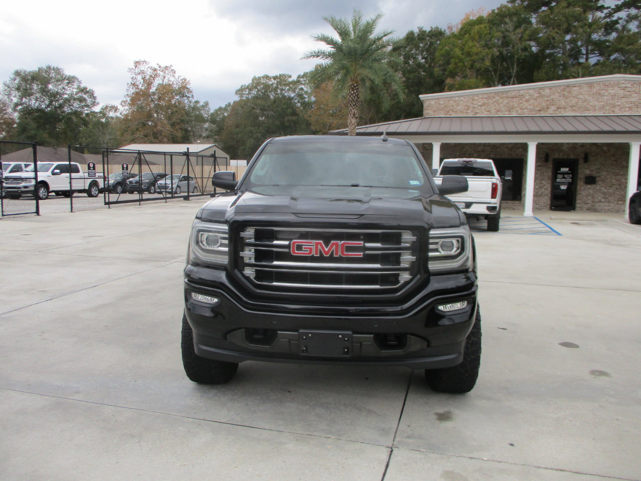 Used 2017 GMC Sierra 1500 SLT image 6